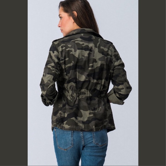 ❄️🆕5⭐️Camo Print Long Sleeve Jacket - Picture 5 of 6